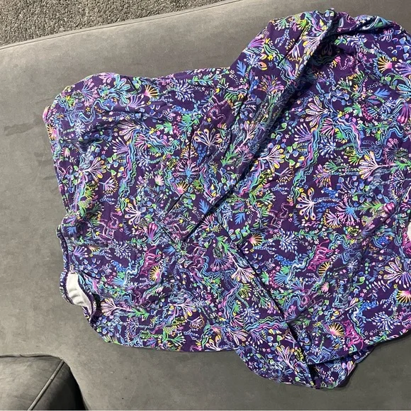 Lilly Pulitzer Blythe Lucretia Pullover UPF 50+ - Picture 3 of 5